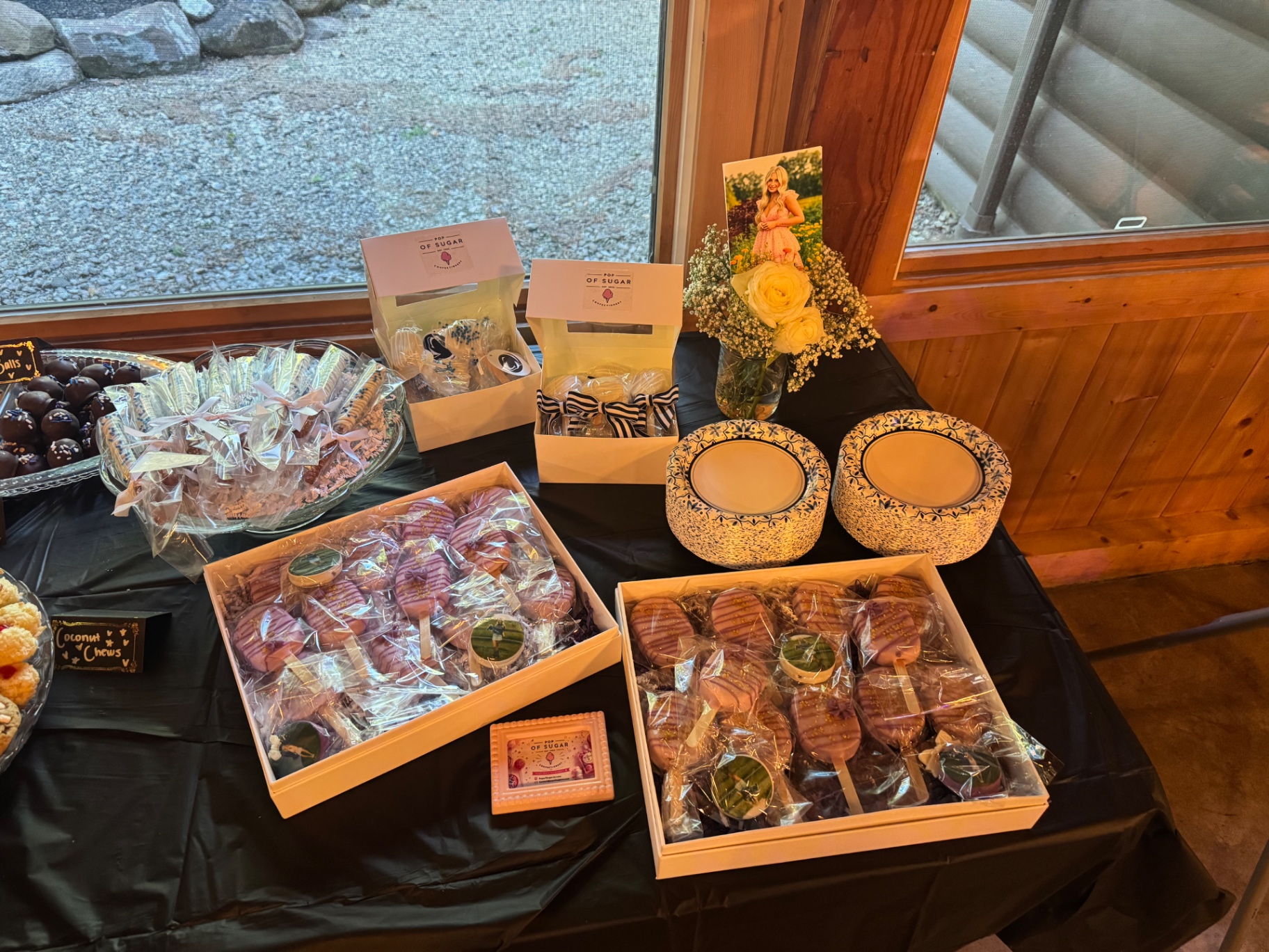Penn State graduation sweet table spread